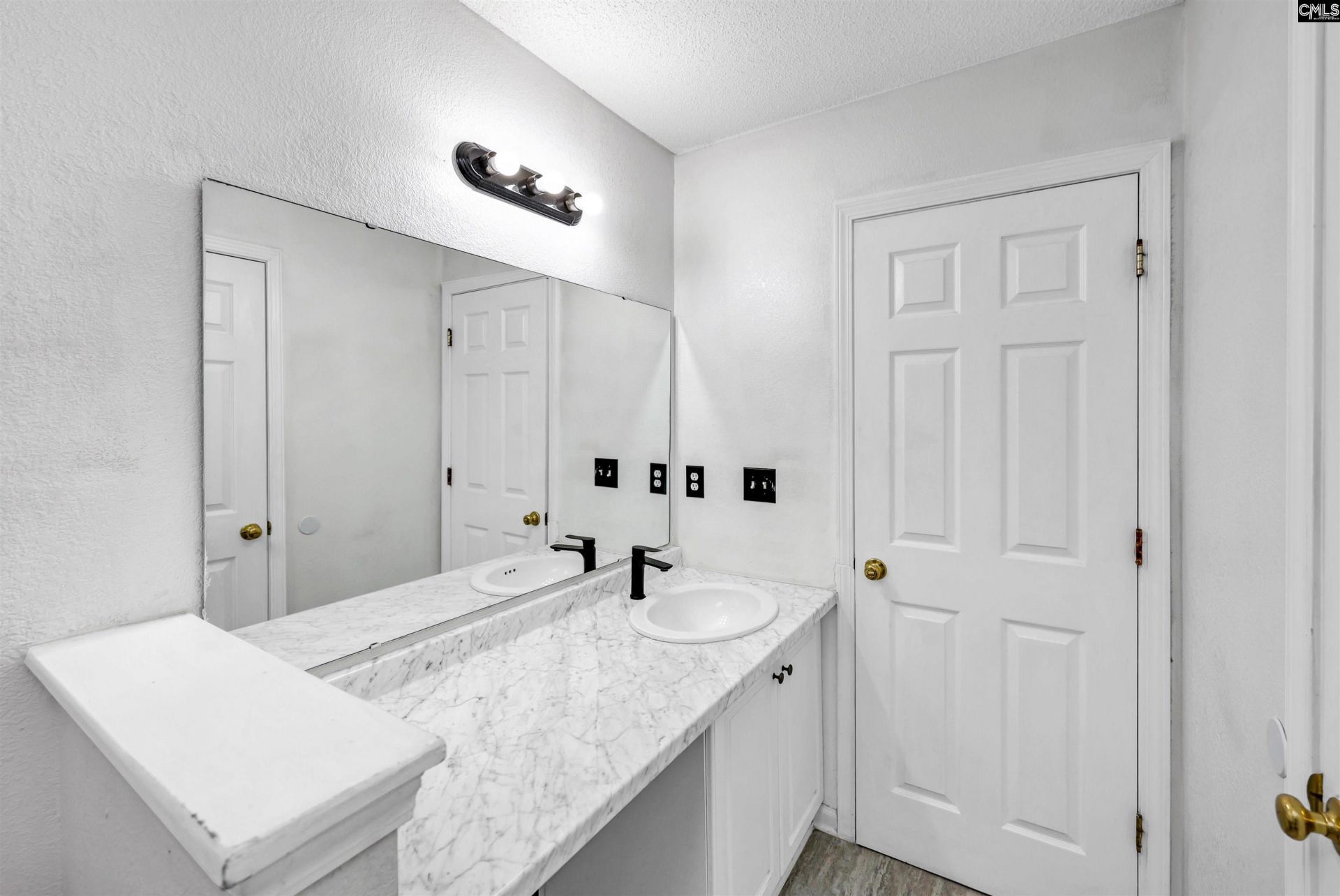 114 Cogburn Road Photo 20