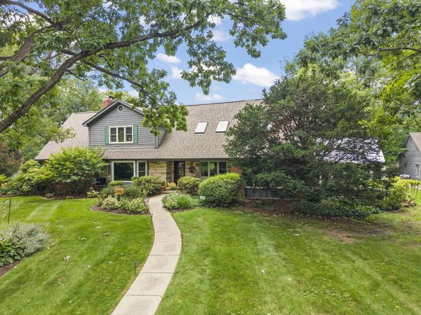 27W118 Cove Lane , Warrenville, IL 60555