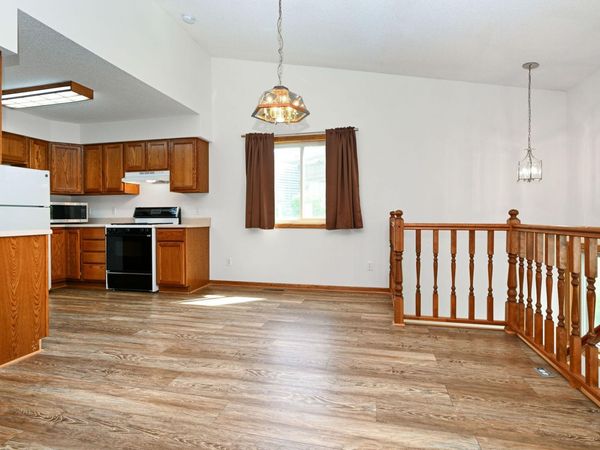 3761 Robin Lane , Eagan, MN 55122
