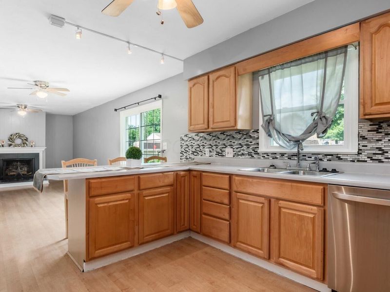104 Gregory Drive, Newark, OH 43055 Photo 5
