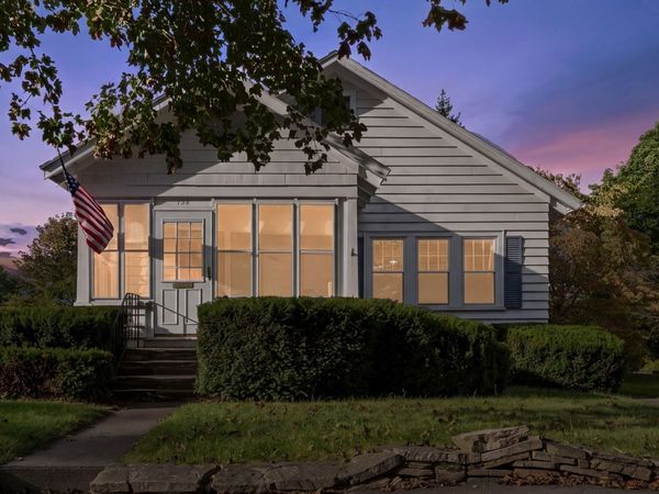 132 May St, Worcester, MA 01602