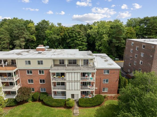 20 Hamilton Rd, Unit 401, Arlington, MA 02474
