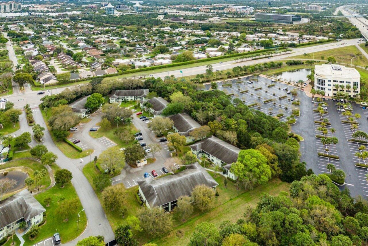 2001 Sabal Ridge Court, Unit A, Palm Beach Gardens, FL 33418 Photo