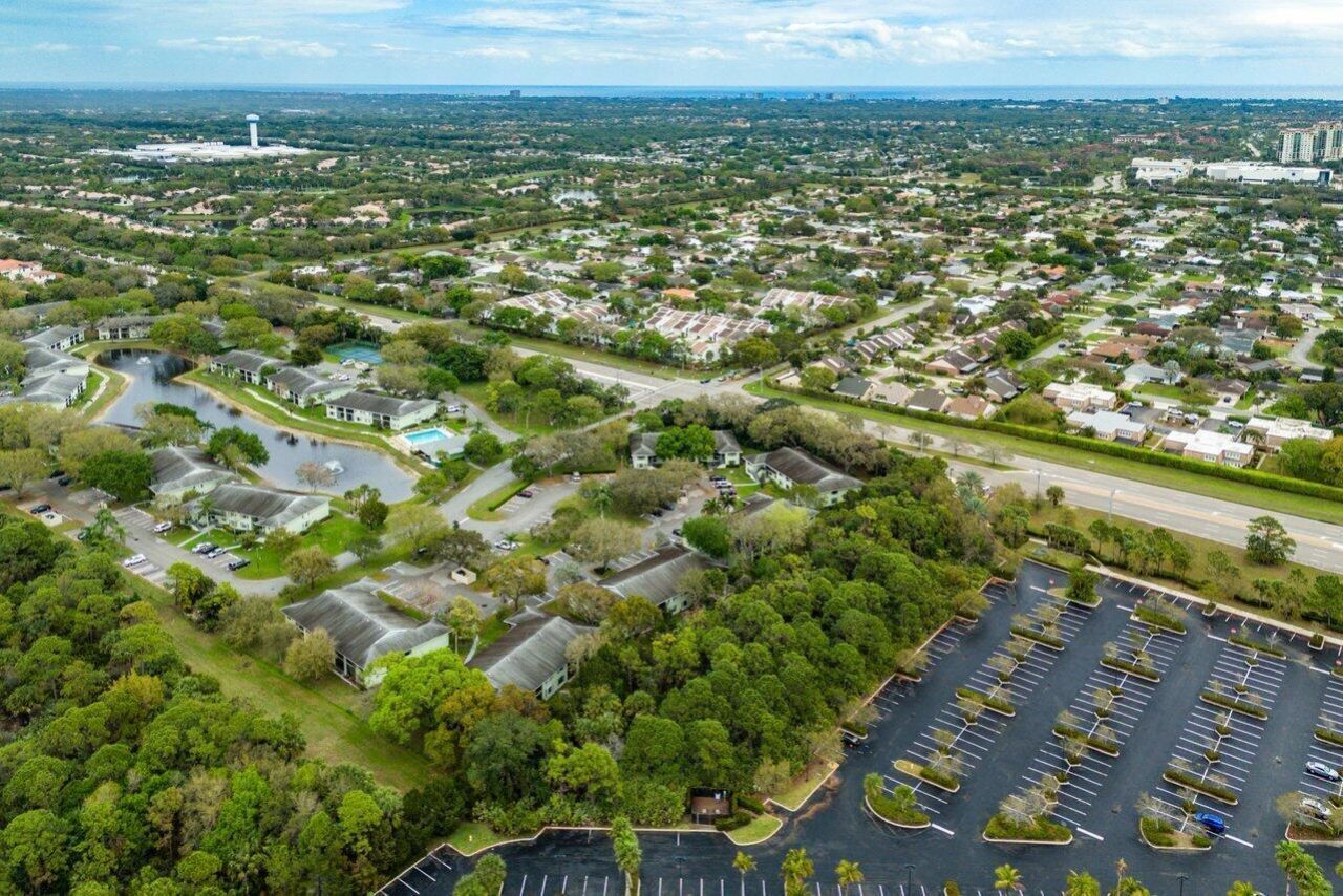 2001 Sabal Ridge Court, Unit A, Palm Beach Gardens, FL 33418 Photo