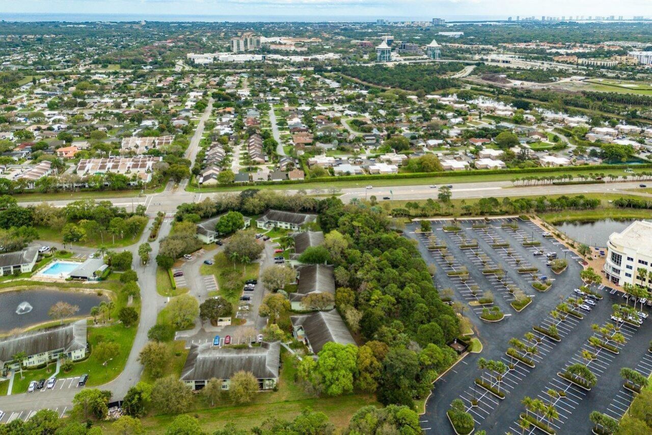 2001 Sabal Ridge Court, Unit A, Palm Beach Gardens, FL 33418 Photo