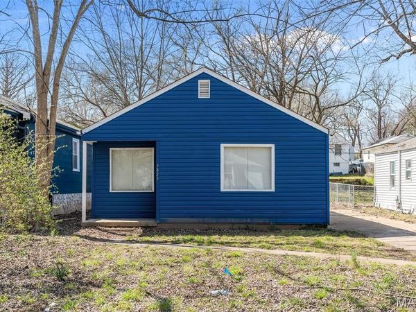9823 Winkler Drive , St Louis, MO 63136