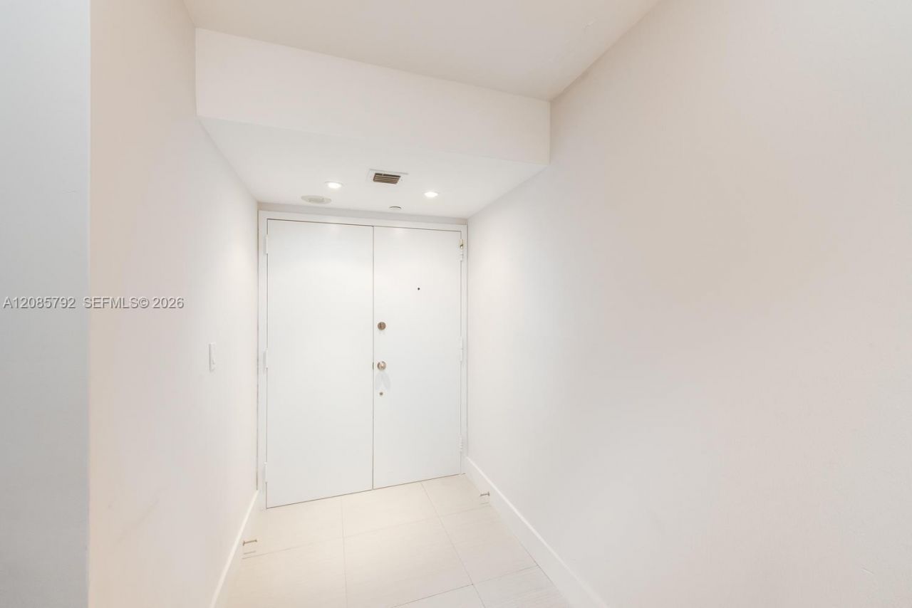 199 Ocean Lane Dr, Unit 206, Key Biscayne, FL 33149 Photo