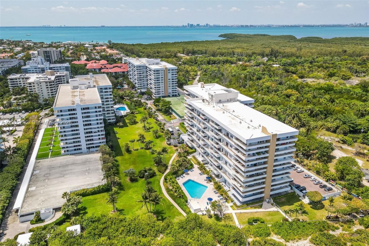 199 Ocean Lane Dr, Unit 206, Key Biscayne, FL 33149 Photo
