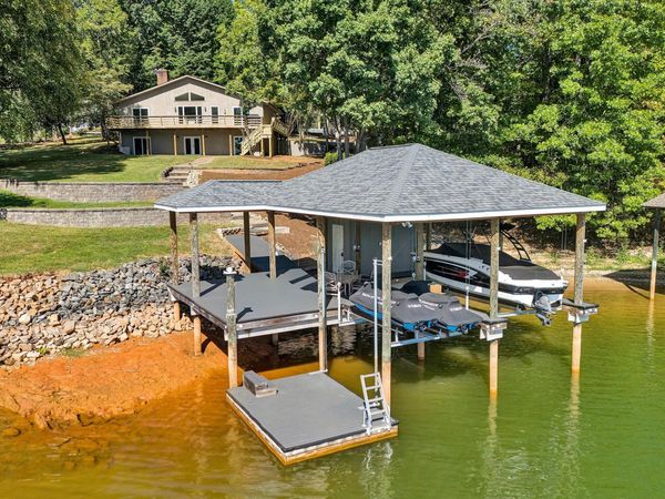 3388 Lakewood Forest RD, Moneta, VA 24121