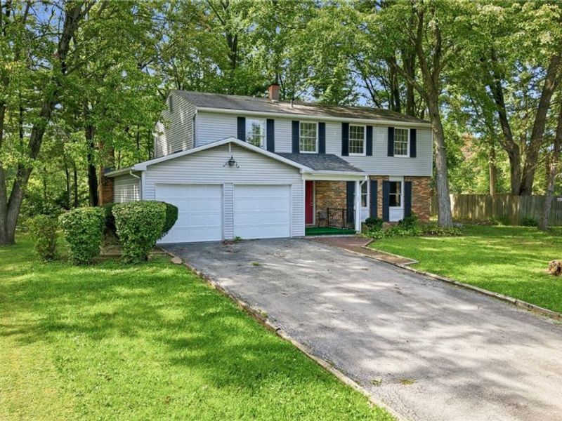 1922 Burr Oaks Court, Austintown, OH 44515 Photo 2