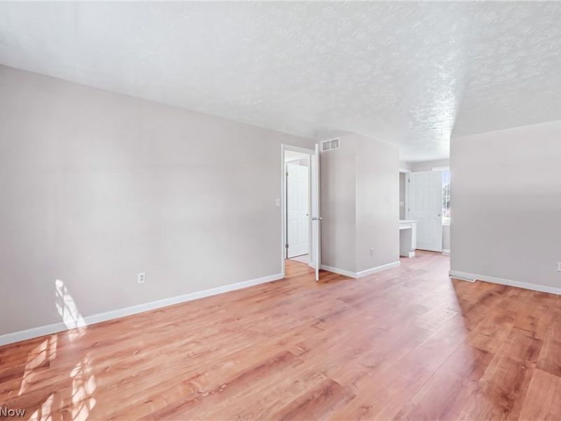 1922 Burr Oaks Court, Austintown, OH 44515 Photo 28
