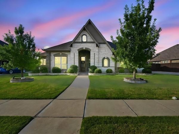 518 Stillwater Drive , Waxahachie, TX 75165