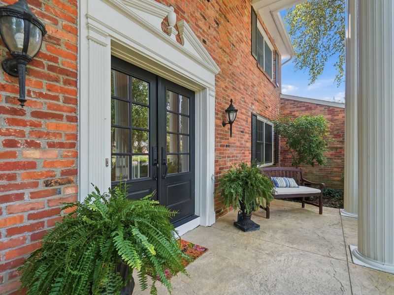 1327 Oakview Drive, Columbus, OH 43235 Photo 10