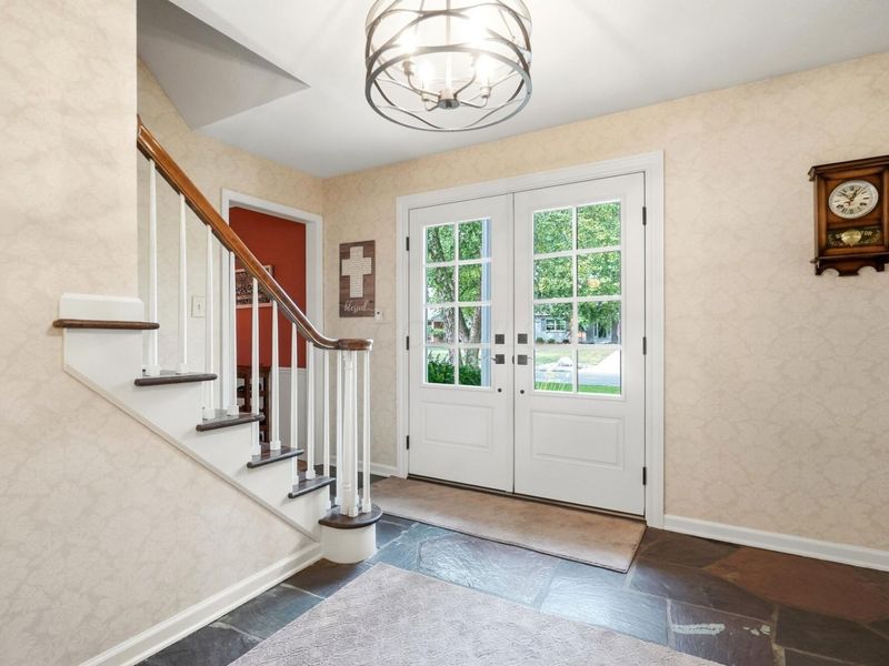 1327 Oakview Drive, Columbus, OH 43235 Photo 13