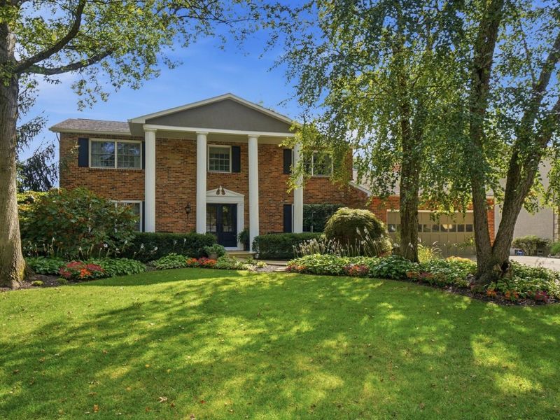 1327 Oakview Drive, Columbus, OH 43235 Photo 4