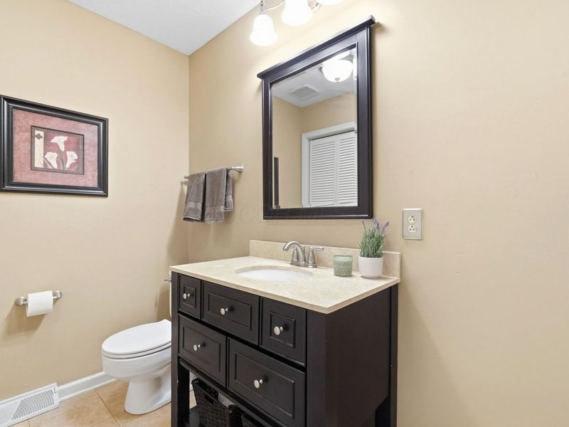 1327 Oakview Drive, Columbus, OH 43235 Photo 46