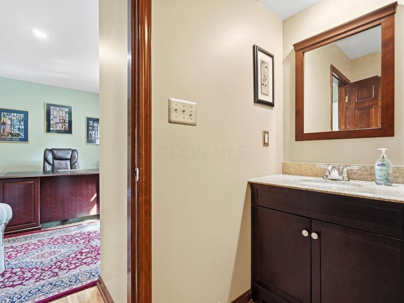 1327 Oakview Drive, Columbus, OH 43235 Photo 52