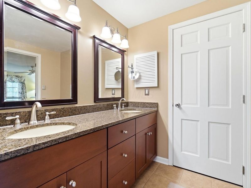 1327 Oakview Drive, Columbus, OH 43235 Photo 58