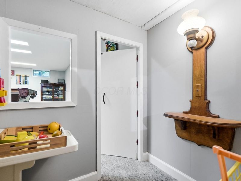 1327 Oakview Drive, Columbus, OH 43235 Photo 80