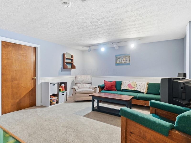 1327 Oakview Drive, Columbus, OH 43235 Photo 82