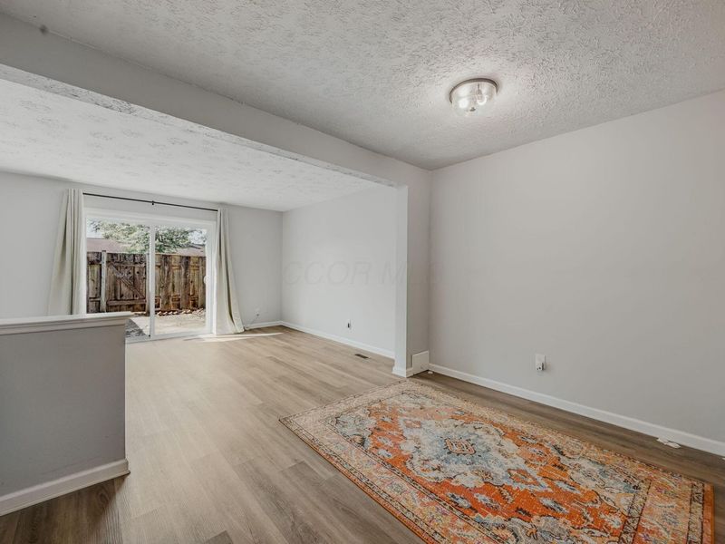 1226 Woodbrook Circle, Unit A, Columbus, OH 43223 Photo 6