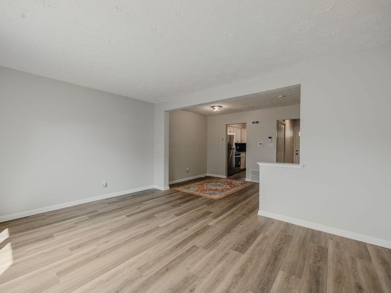 1226 Woodbrook Circle, Unit A, Columbus, OH 43223 Photo 8