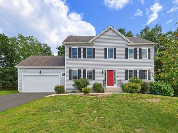 15 Willow Brook Lane, Blackstone, MA 01504