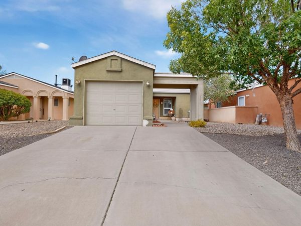 2153 High Desert Circle NE, Rio Rancho, NM 87144