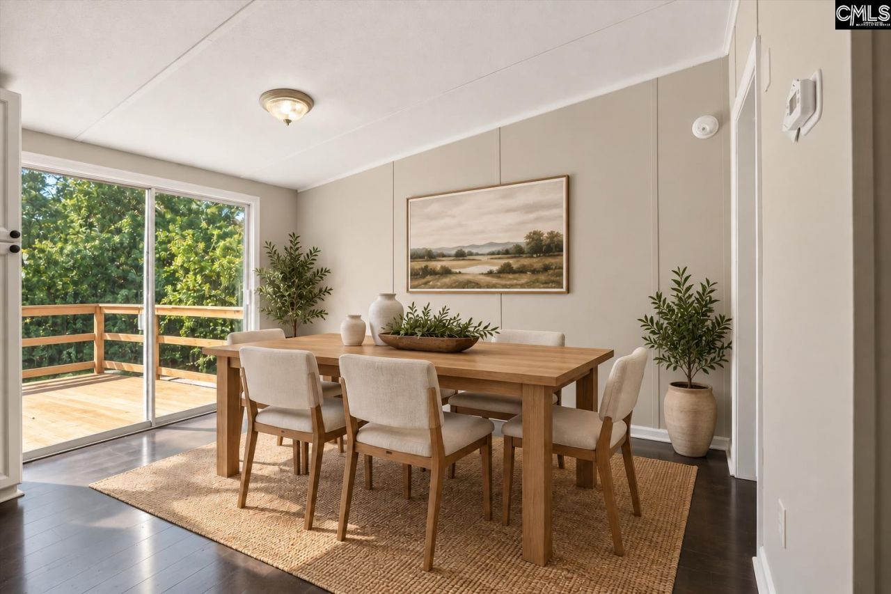 842 Links Court Photo 4
