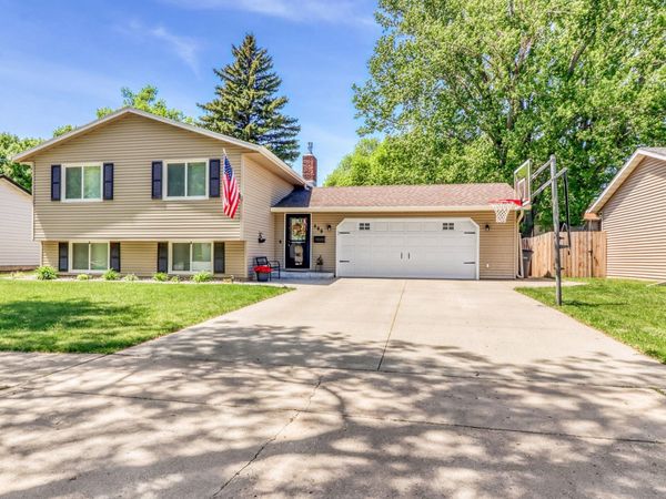 409 Oakway , Moorhead, MN 56560