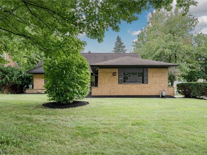 5680 Alberta Drive, Lyndhurst, OH 44124 Photo 1