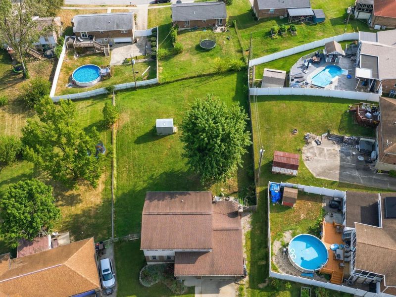 8599 Winthrop Circle, Florence, KY 41042 Photo 3