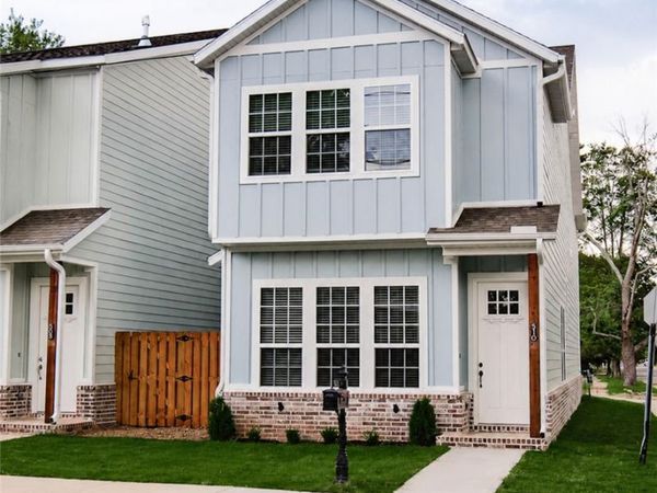 510 W Persimmon Street, Rogers, AR 72756
