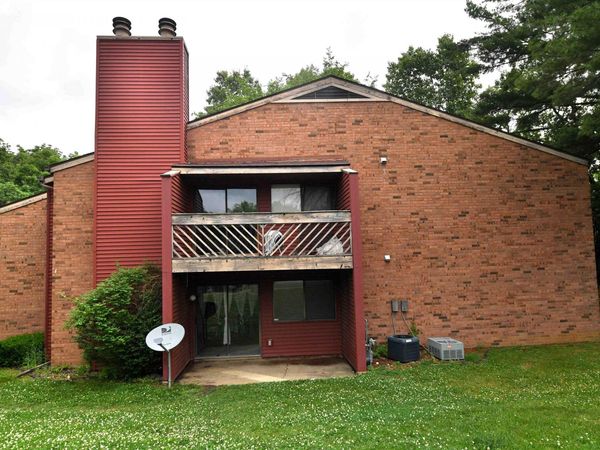 5734 N AUTUMN RIDGE Court, Unit B, Peoria, IL 61615