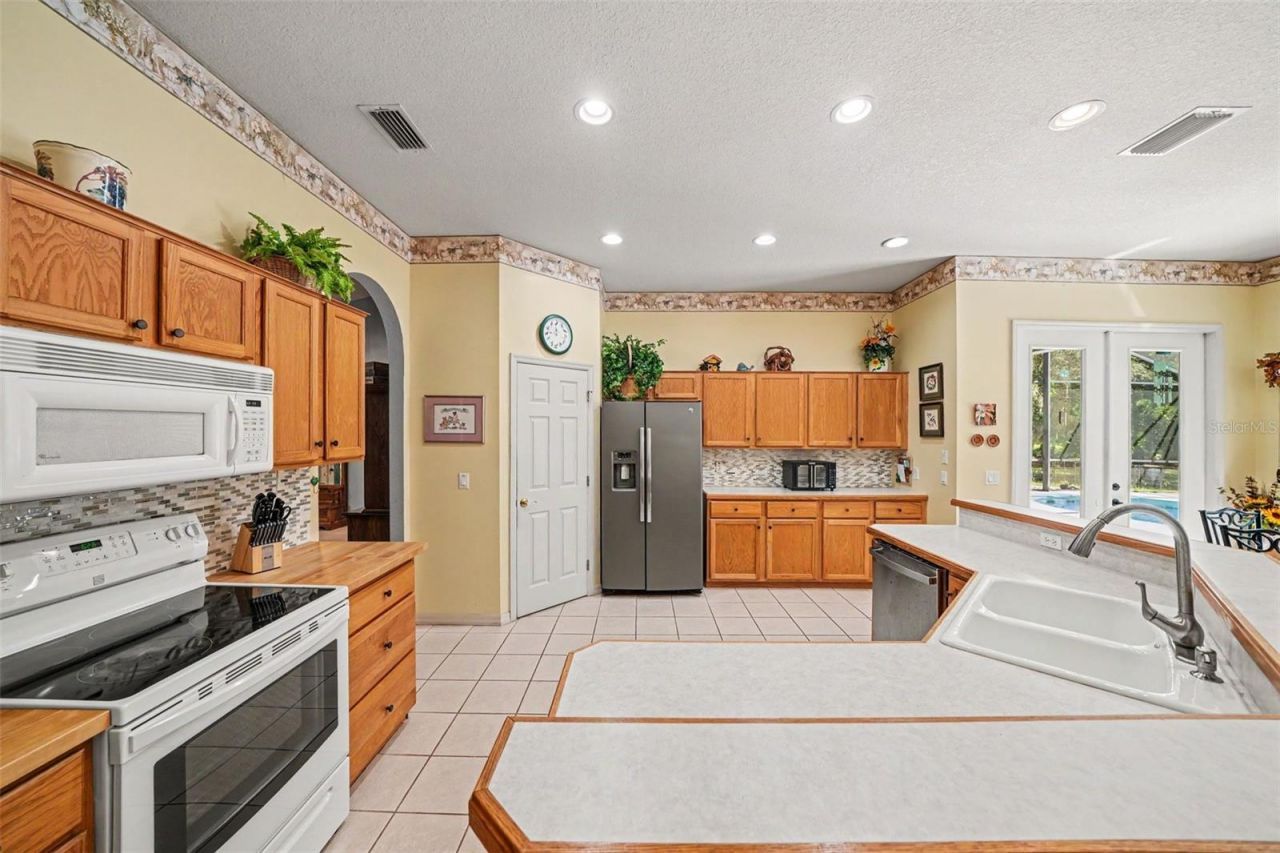16731 SE 181st Terrace, Weirsdale, FL 32195 Photo