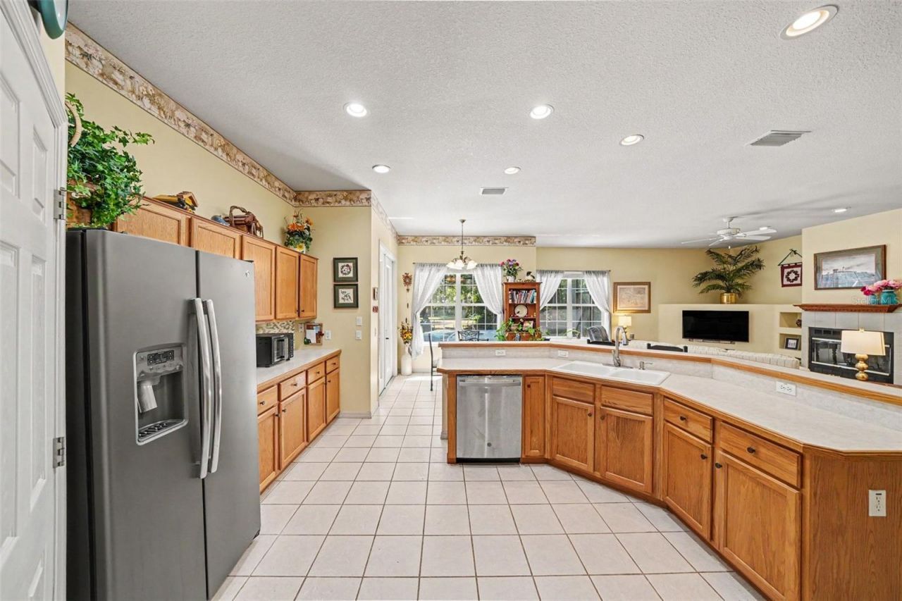 16731 SE 181st Terrace, Weirsdale, FL 32195 Photo