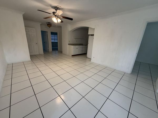 421 NE 11TH Street, Unit 5, Fort Lauderdale, FL 33304