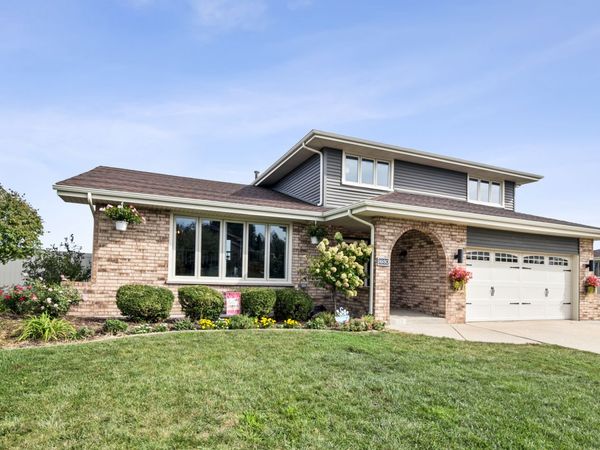 8930 Poplar Street , Tinley Park, IL 60487