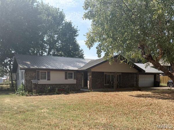230 Planeview Avenue, Lebanon, MO 65536