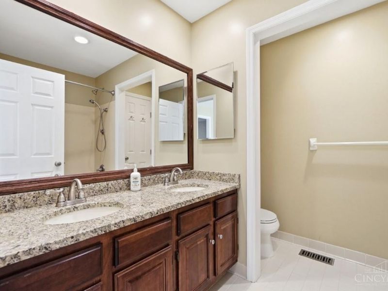 7706 Falling Waters Court, West Chester, OH 45069 Photo 39