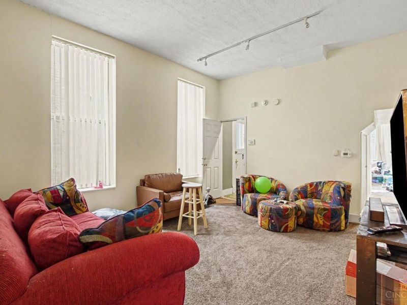 256 Warner Street, Cincinnati, OH 45219 Photo 5