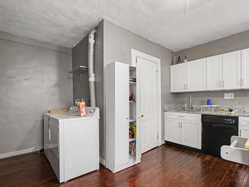 256 Warner Street, Cincinnati, OH 45219 Photo 6