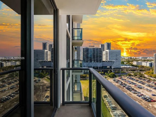 11 NE 6th St, Unit 1712, Miami, FL 33132