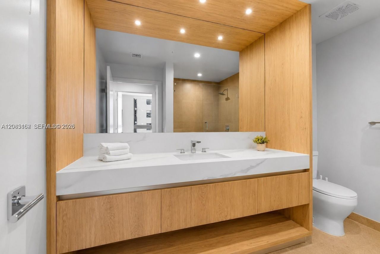 11 NE 6th St, Unit 1712, Miami, FL 33132 Photo