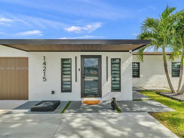 14215 Jackson St, Miami, FL 33176