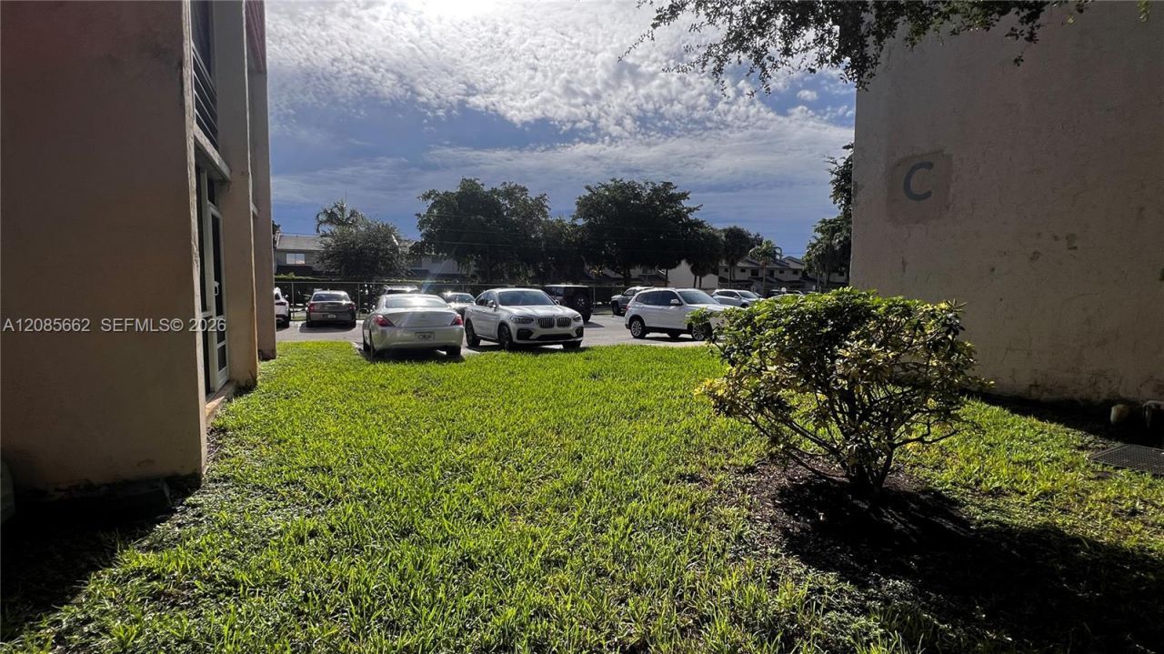7610 Stirling Rd, Unit 103B, Davie, FL 33024 Photo