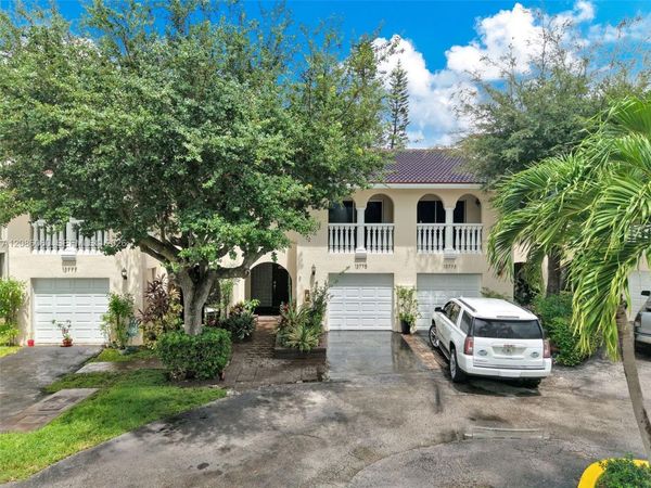 13775 SW 160th St, Unit 16, Miami, FL 33177