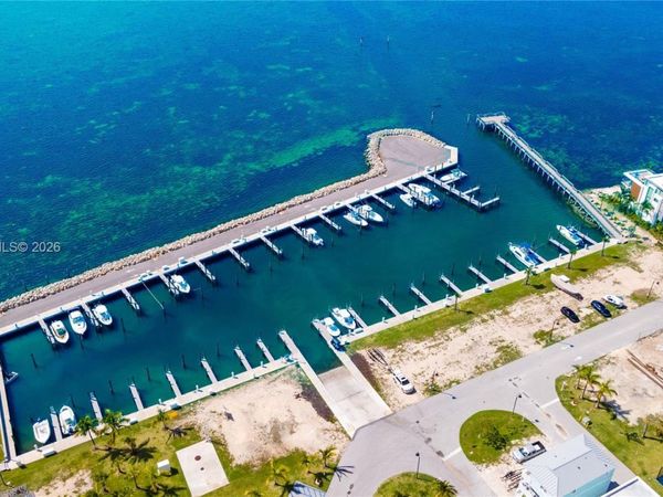 94825 Oversea , Key Largo, FL 33037