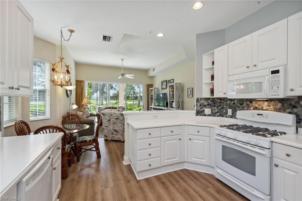 3053 Aviamar Cir, Unit 101, Naples, FL 34114 Photo