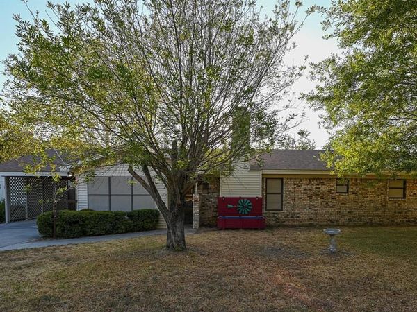 103 Boca Vista Court, Chico, TX 76431